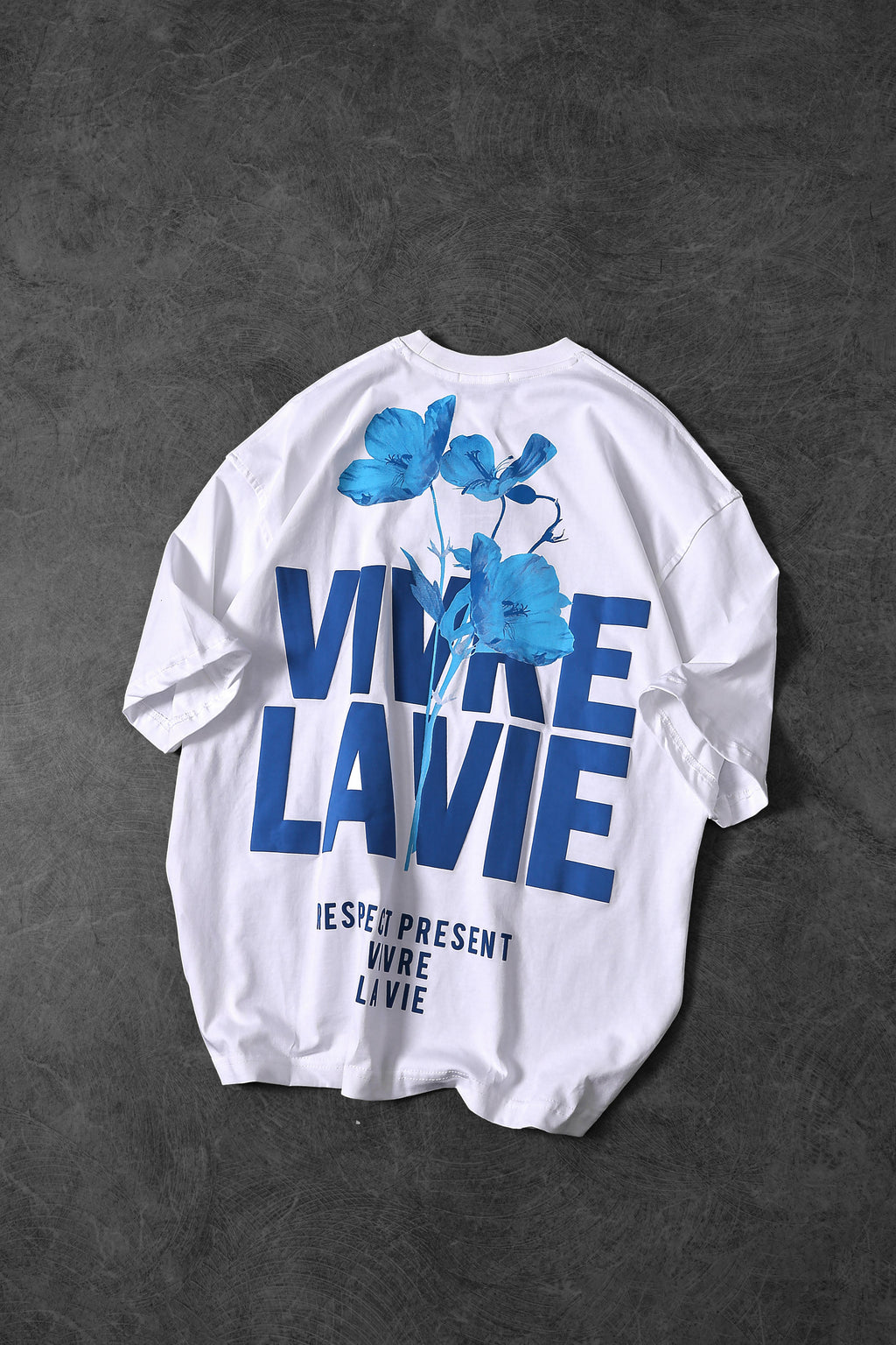 Vivre La Vie Oversized Tee