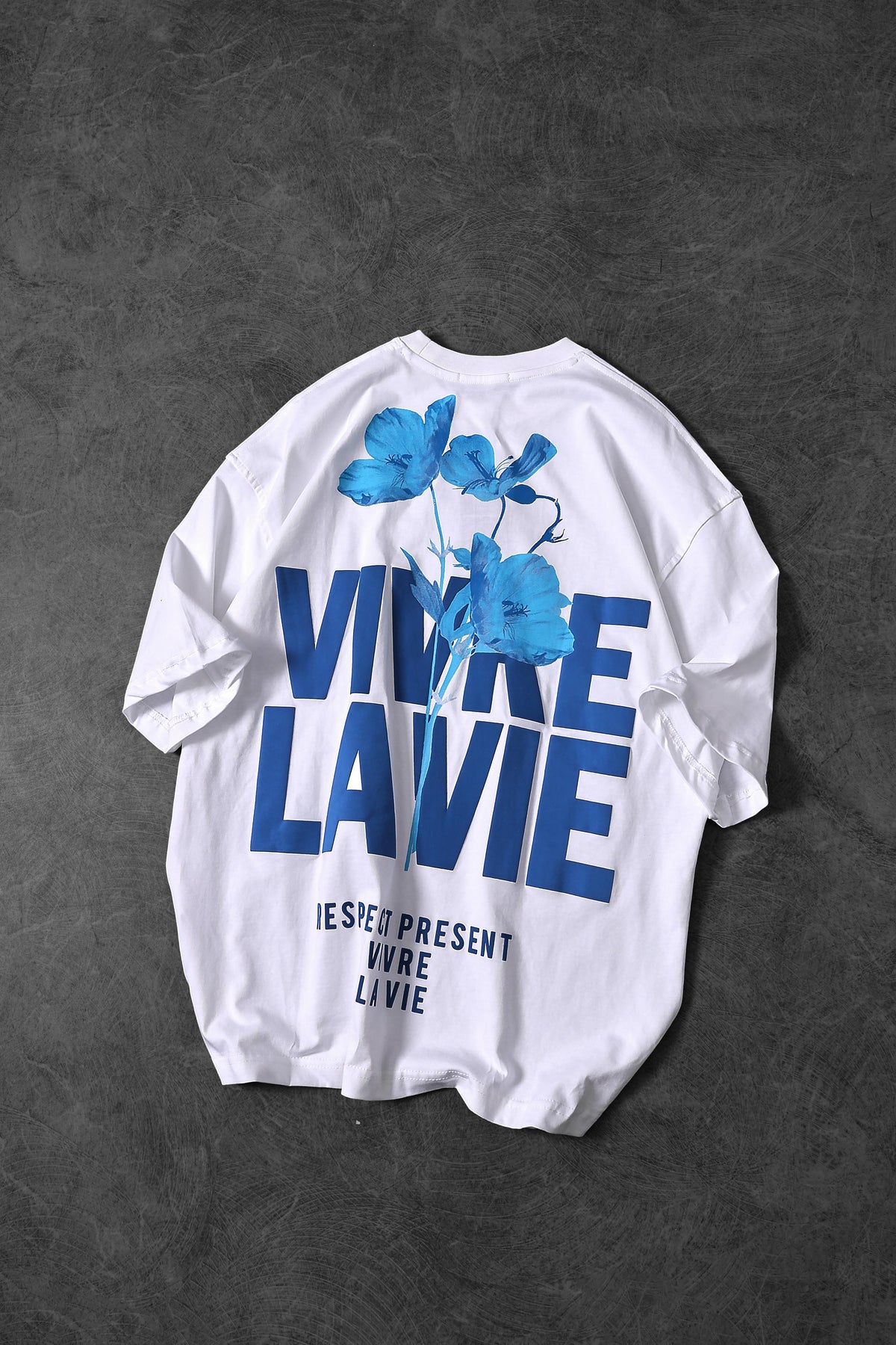 Vivre La Vie Oversized Tee