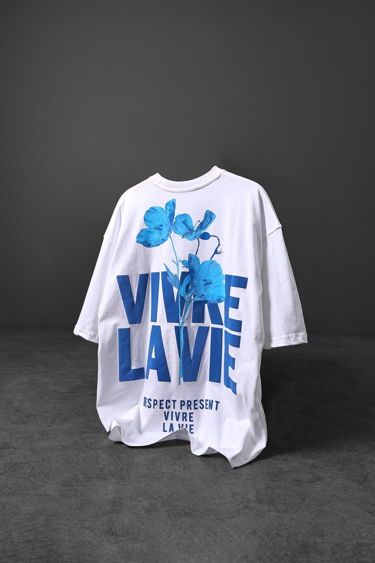 Vivre La Vie Oversized Tee