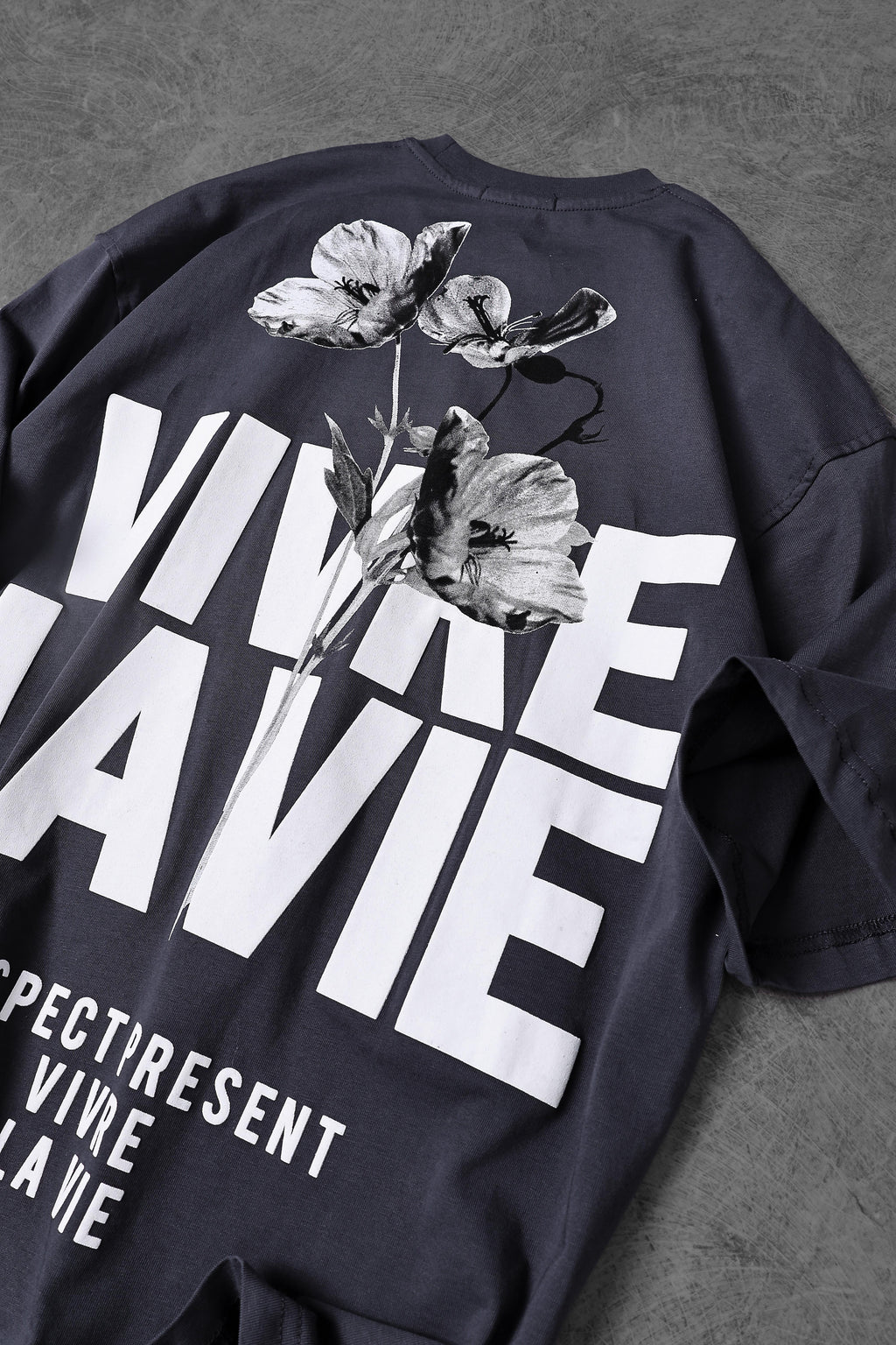Vivre La Vie Oversized Tee