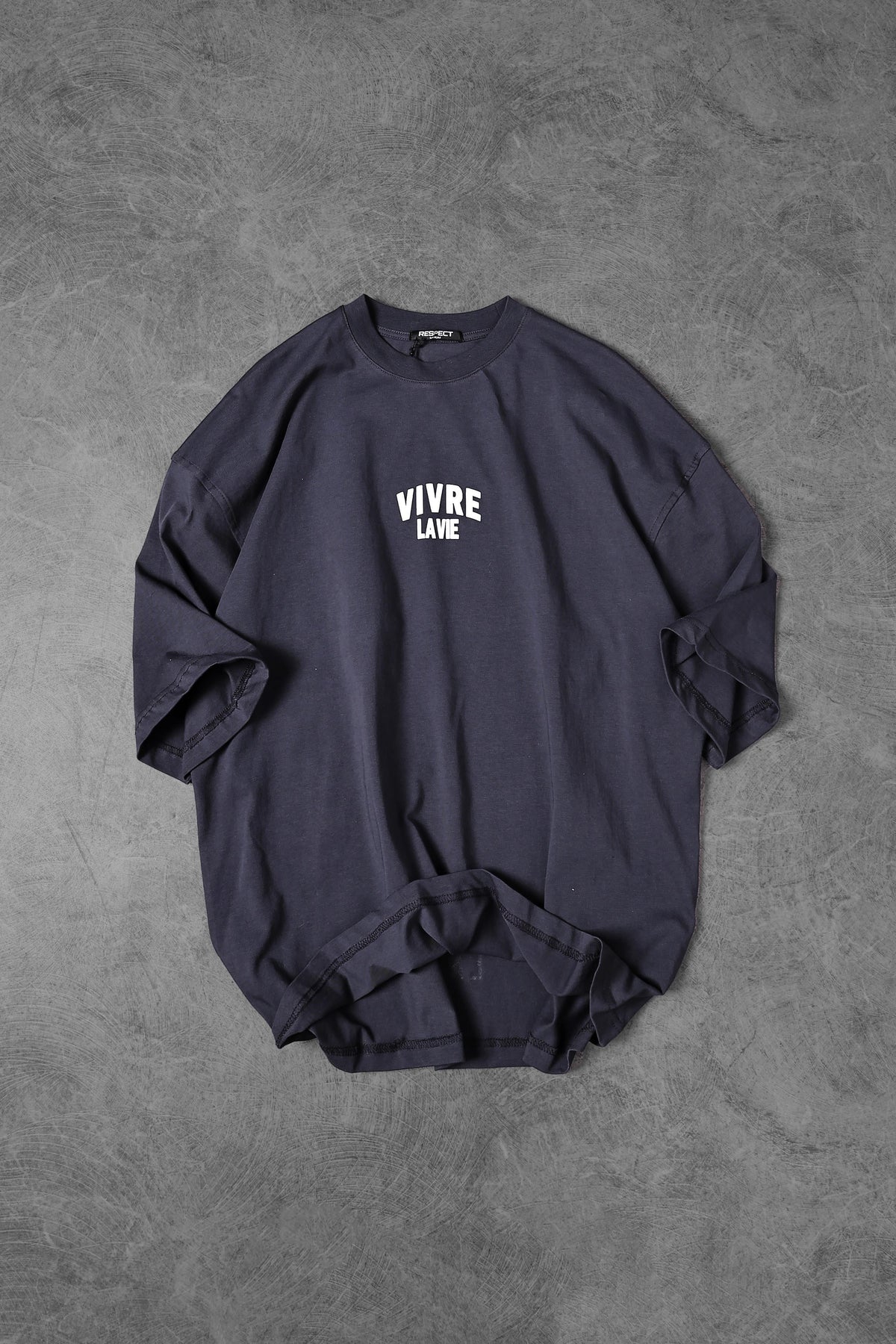 Vivre La Vie Oversized Tee