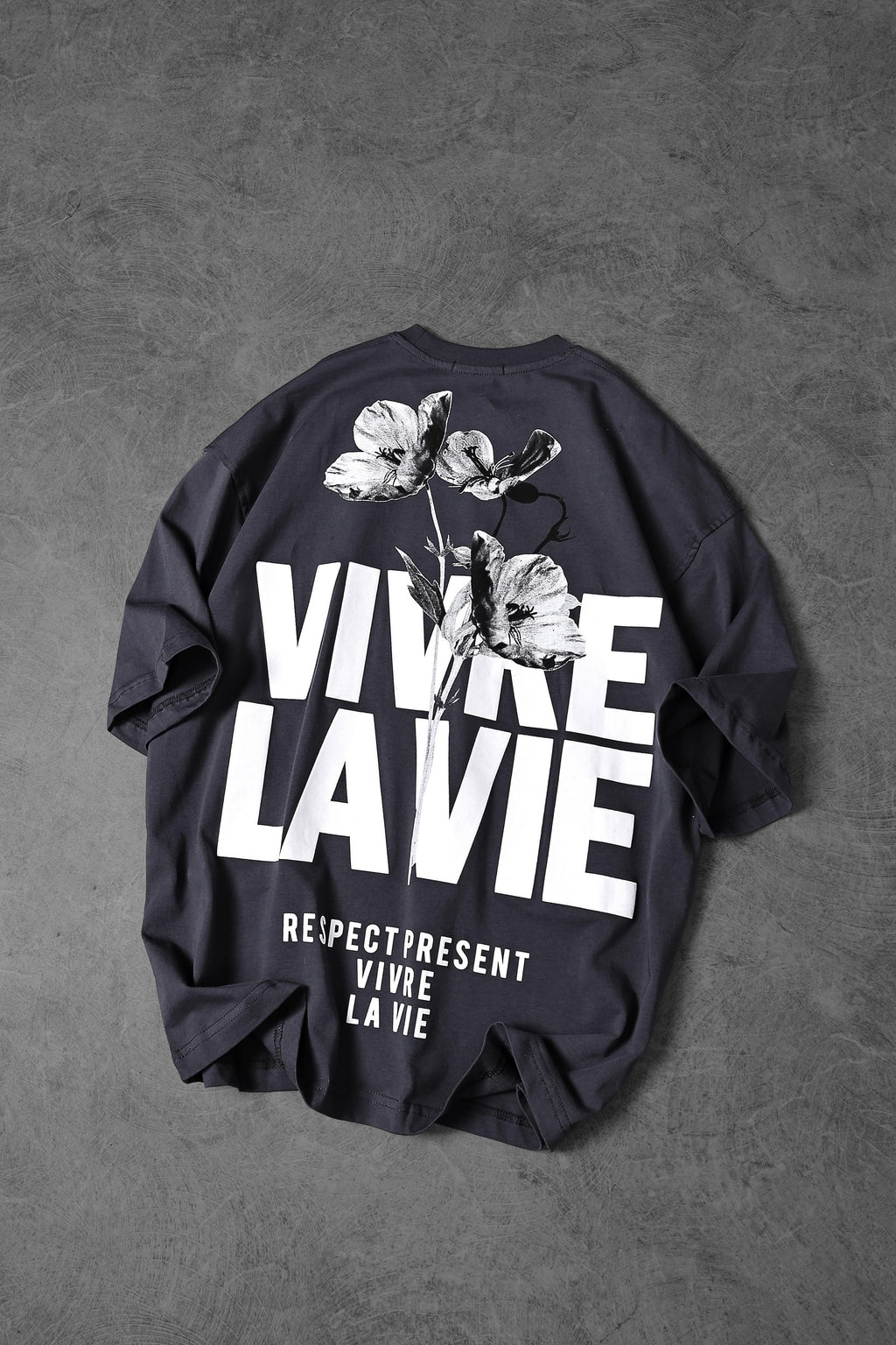 Vivre La Vie Oversized Tee